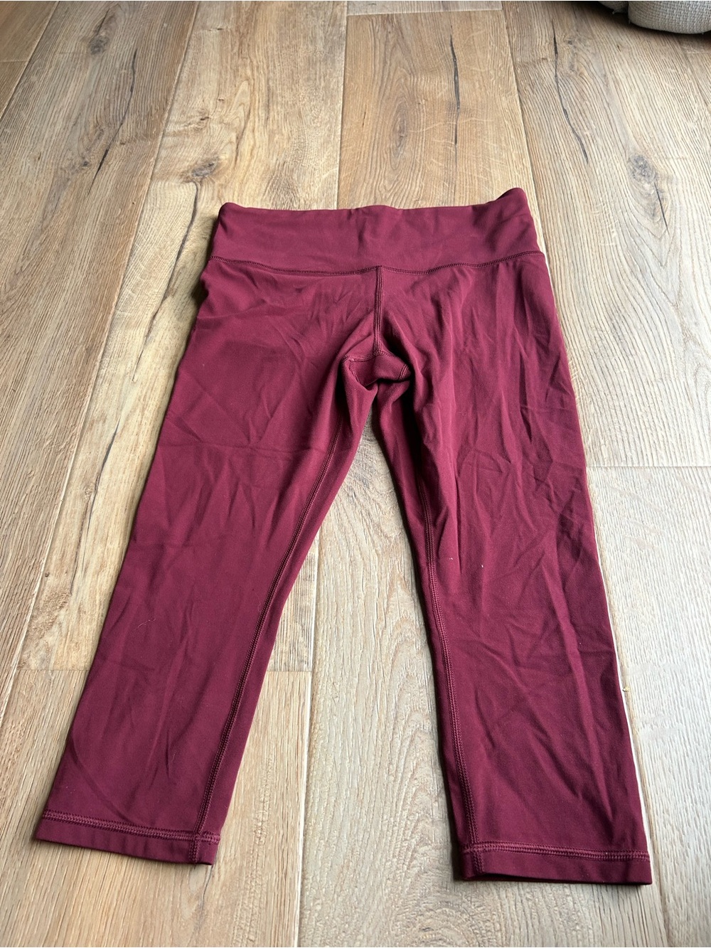 Athleta Maroon Capri Leggings